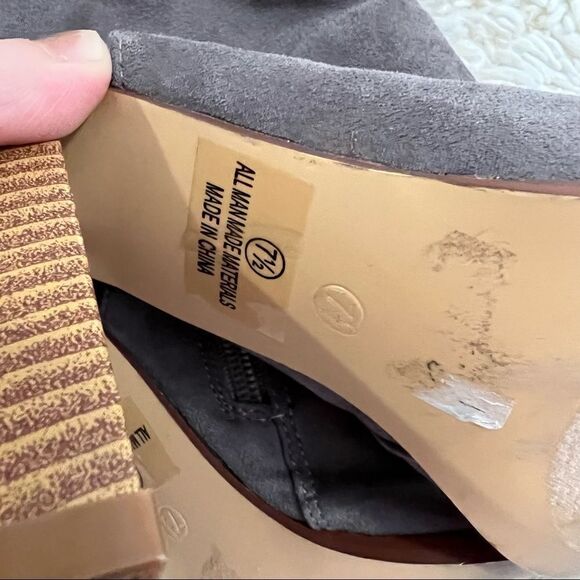 Liliana gray slouchy ankle booties with peep toe  7.5 - Picture 8 of 8